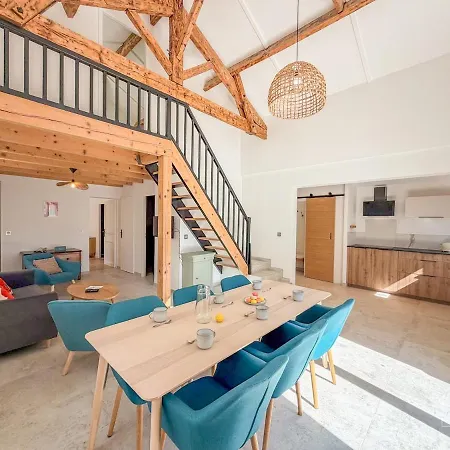 Apartment Pied-a-terre Ideal A Avec Jardin Et Parking