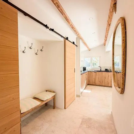 Pied-a-terre Ideal A Avec Jardin Et Parking * Bandol