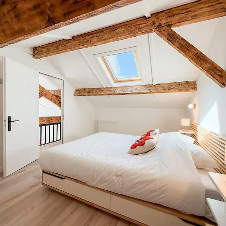 Apartment Pied-a-terre Ideal A Avec Jardin Et Parking