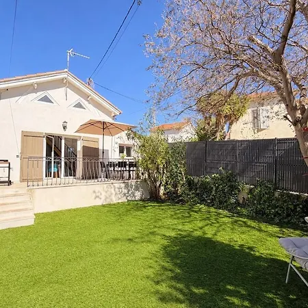 Pied-a-terre Ideal A Avec Jardin Et Parking