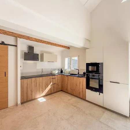 Pied-a-terre Ideal A Avec Jardin Et Parking Apartment