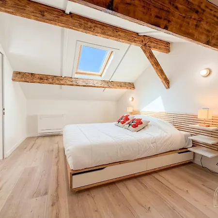 Apartment Pied-a-terre Ideal A Avec Jardin Et Parking *